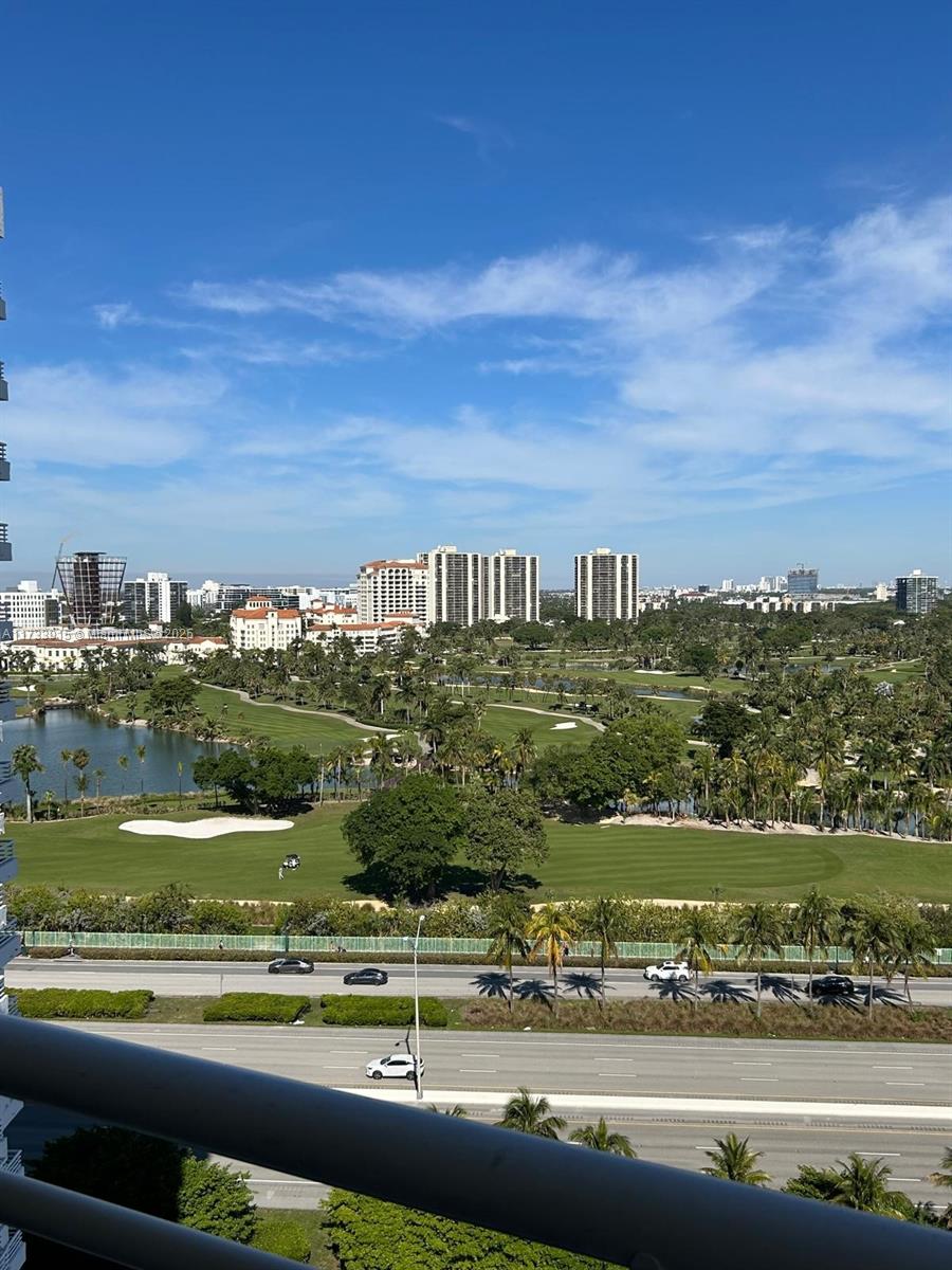 PARC CENTRAL AVENTURA EAS - Residential
