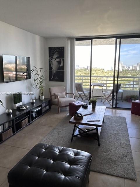 PARC CENTRAL AVENTURA EAS - Residential