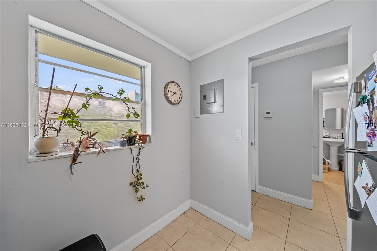 716 Michigan Ave 302