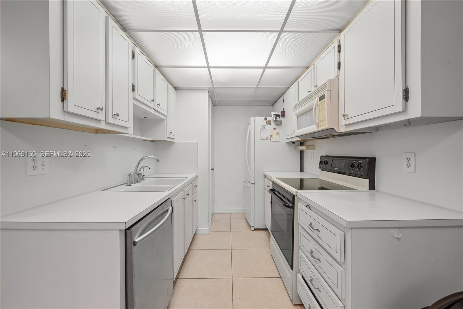 670 Tennis Club Dr 307