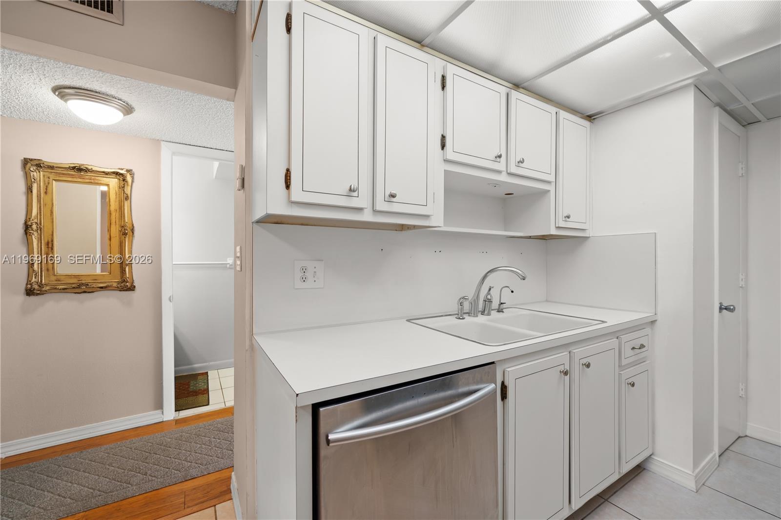 670 Tennis Club Dr 307