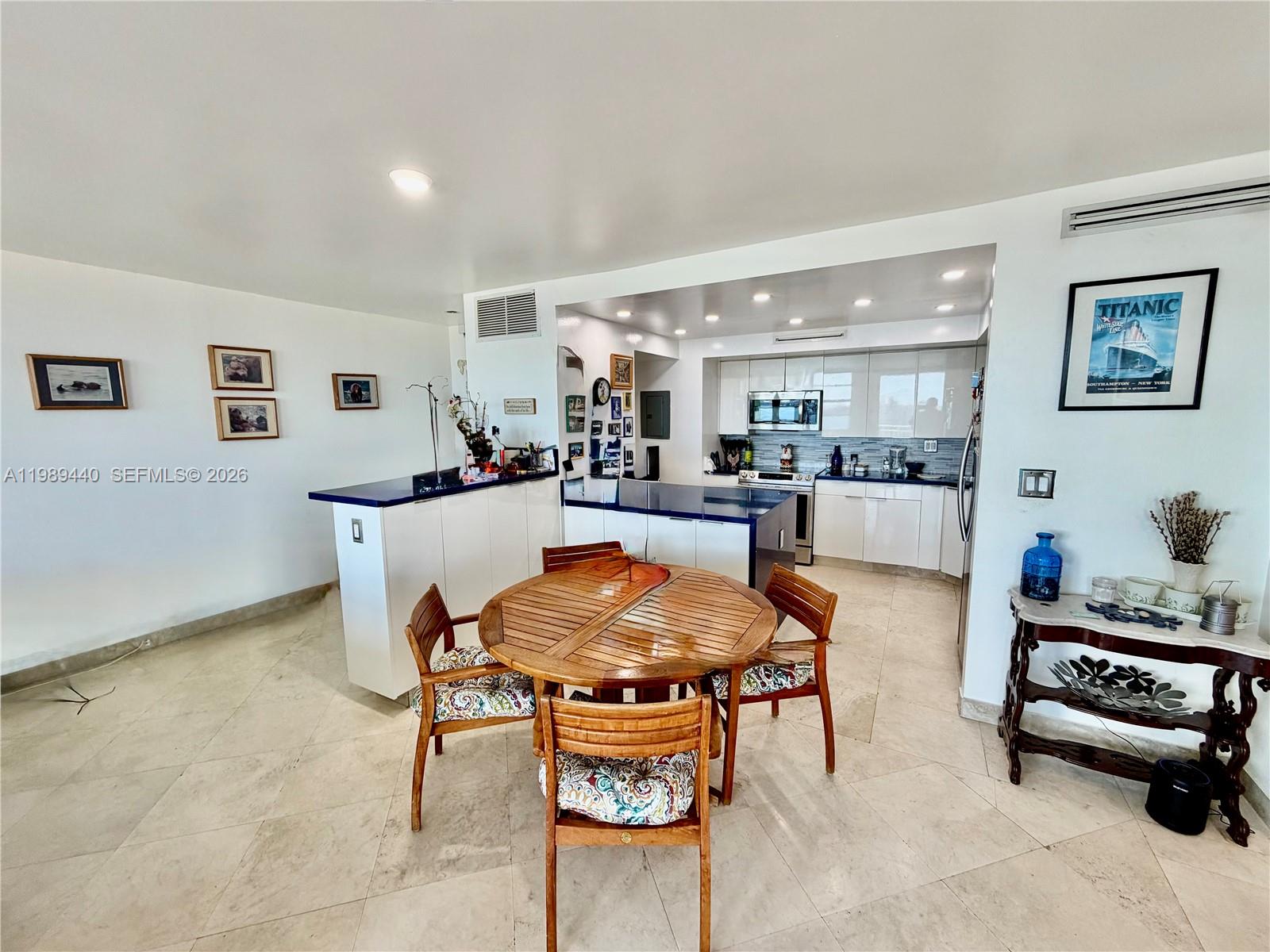 BAYVIEW TOWERS CONDO SOUT - Residential Lease