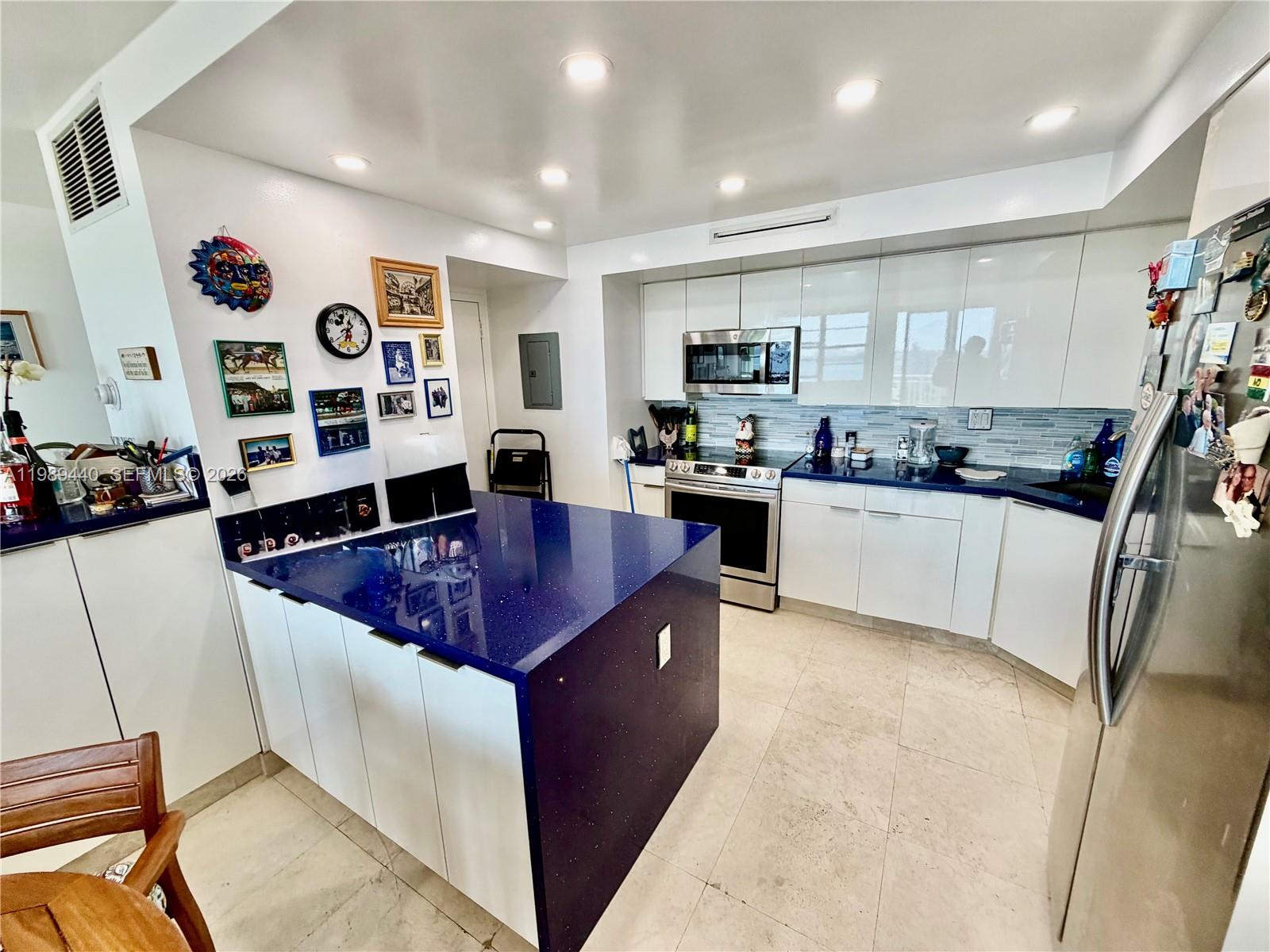 BAYVIEW TOWERS CONDO SOUT - Residential Lease