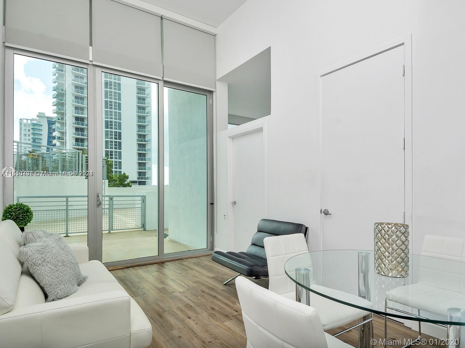 Charming 1Bed/1Bath plus a Den with high ceilings, bay views and a large terrace. Kitchen has stainless steel appliances and granite countertop. Washer/ Dryer in unit. Building amenities include pool with pool deck and jacuzzi, sauna room & gym. Close to restaurants ,supermarkets, shops and public transportation, minutes from Midtown, Downtown
And Wynwood.