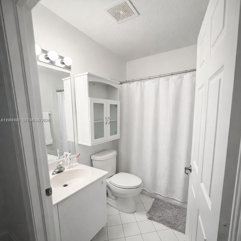 DORAL NORTHEAST TOWNHOMES - Residential Lease