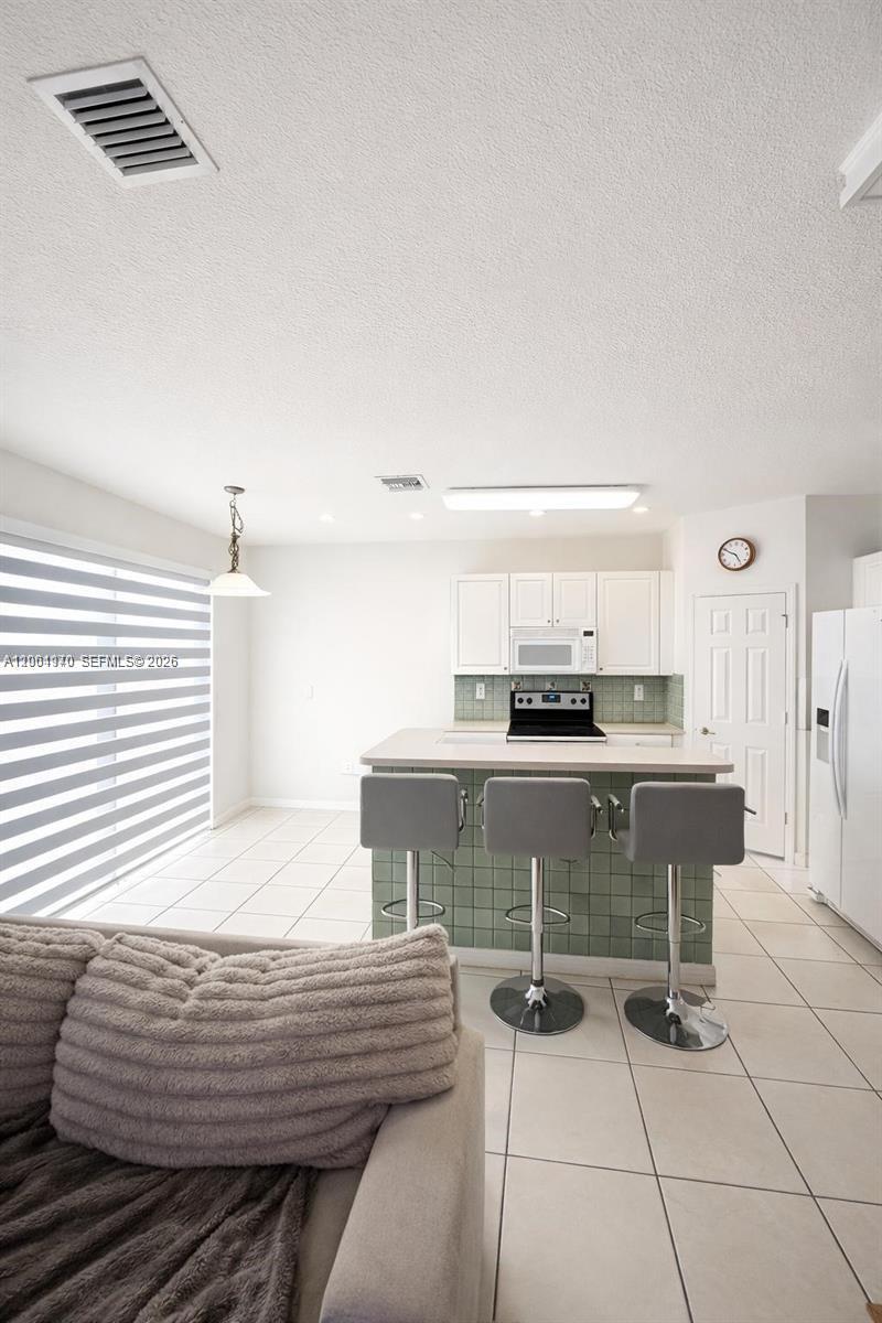 DORAL NORTHEAST TOWNHOMES - Residential Lease