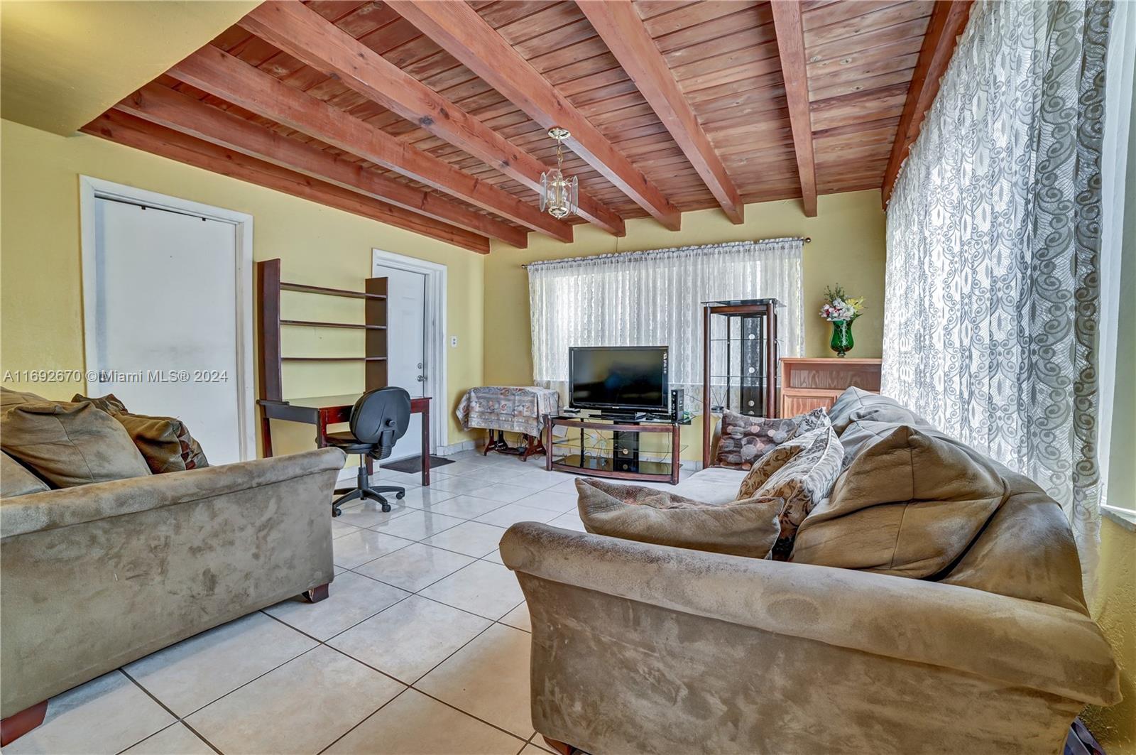 HOLLYWOOD HEIGHTS ESTATES - Residential