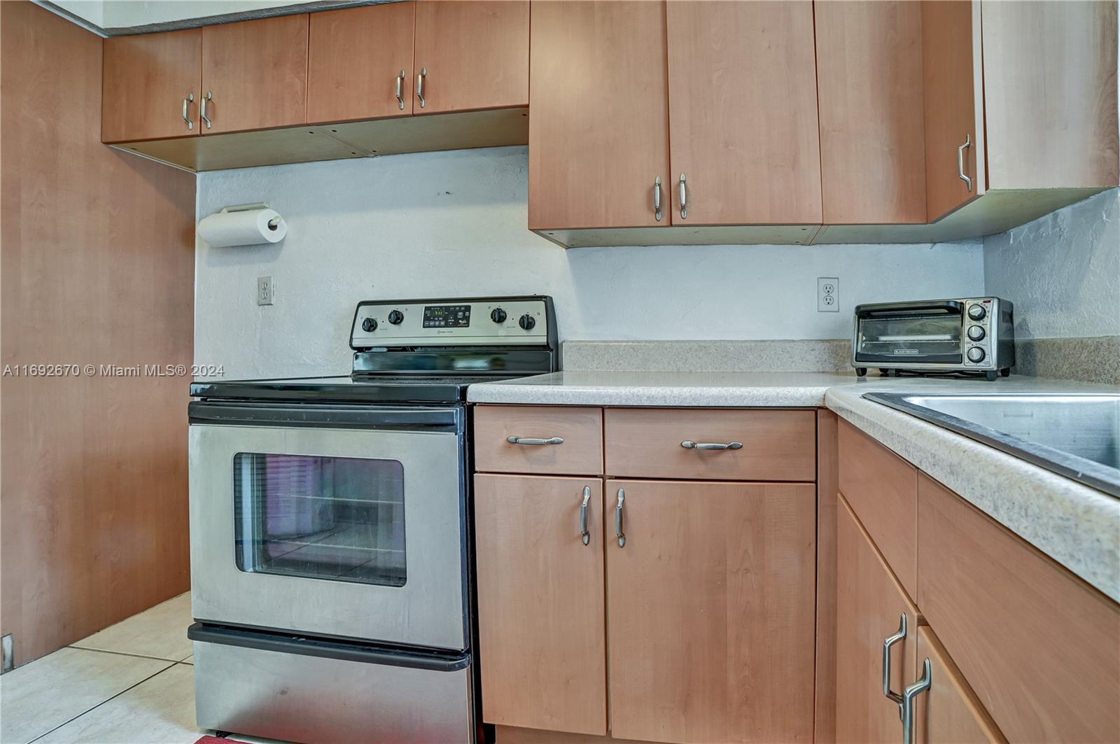 HOLLYWOOD HEIGHTS ESTATES - Residential