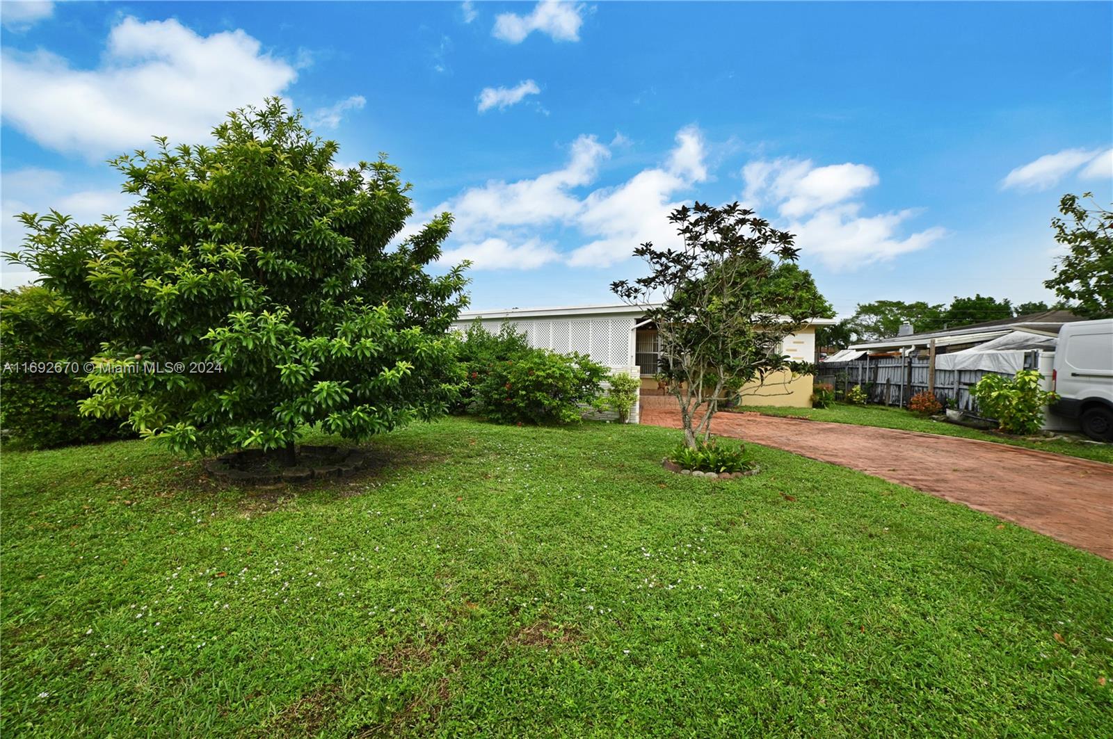 HOLLYWOOD HEIGHTS ESTATES - Residential