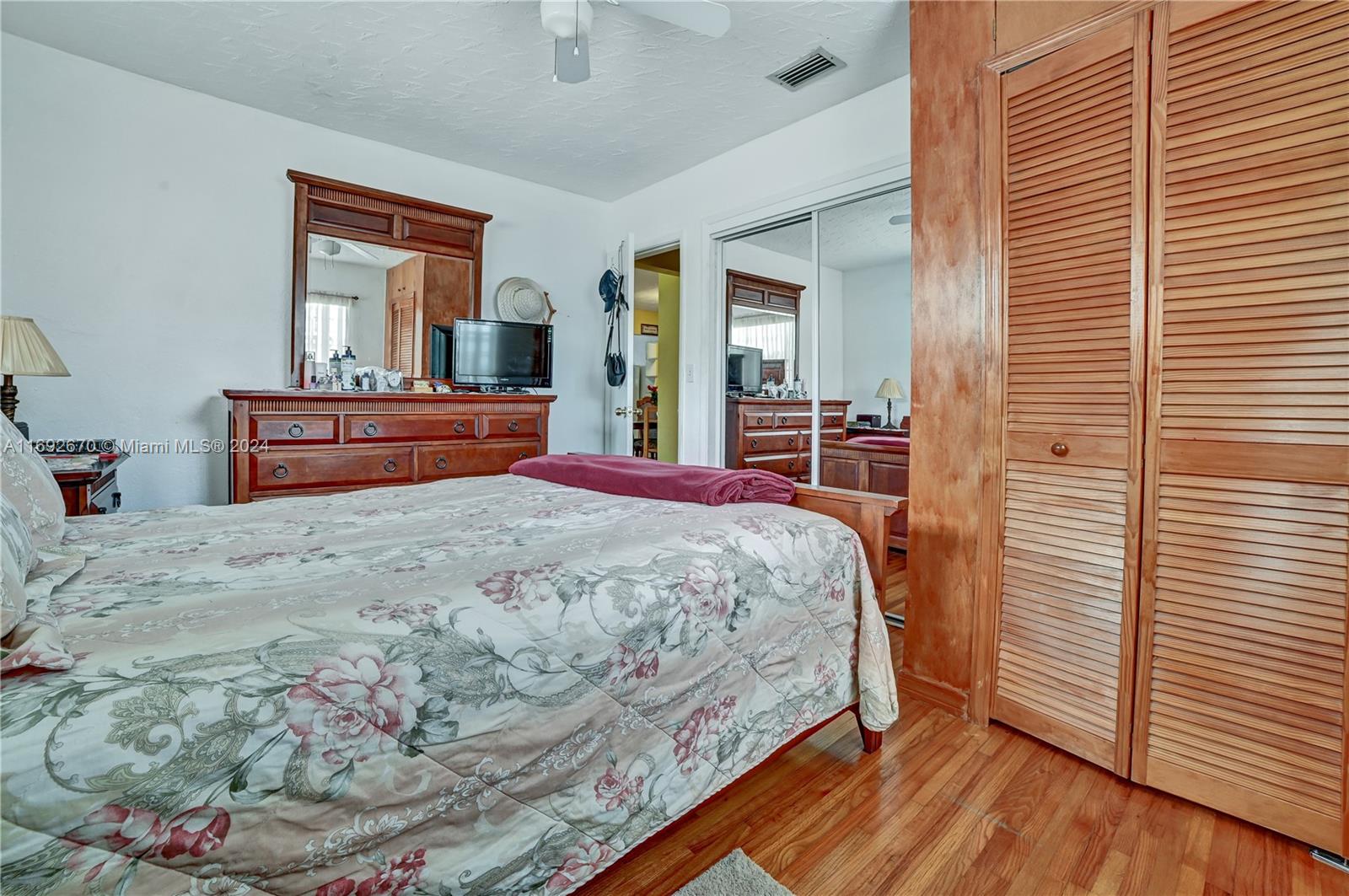 HOLLYWOOD HEIGHTS ESTATES - Residential