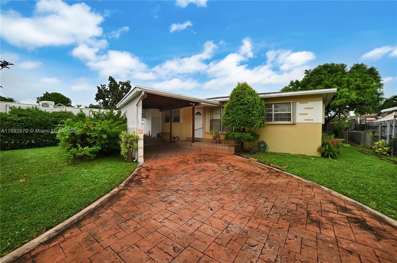 HOLLYWOOD HEIGHTS ESTATES - Residential