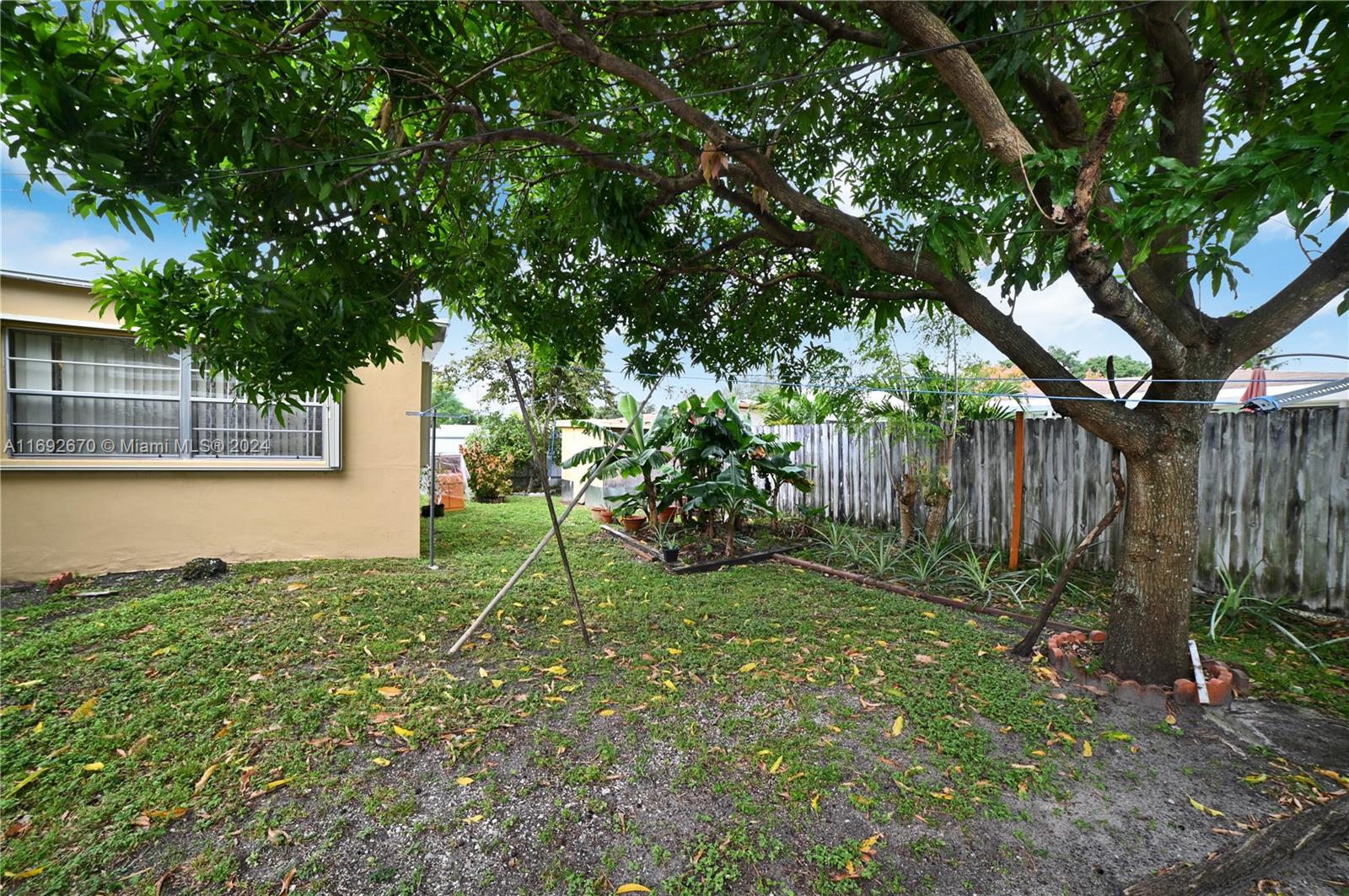 HOLLYWOOD HEIGHTS ESTATES - Residential