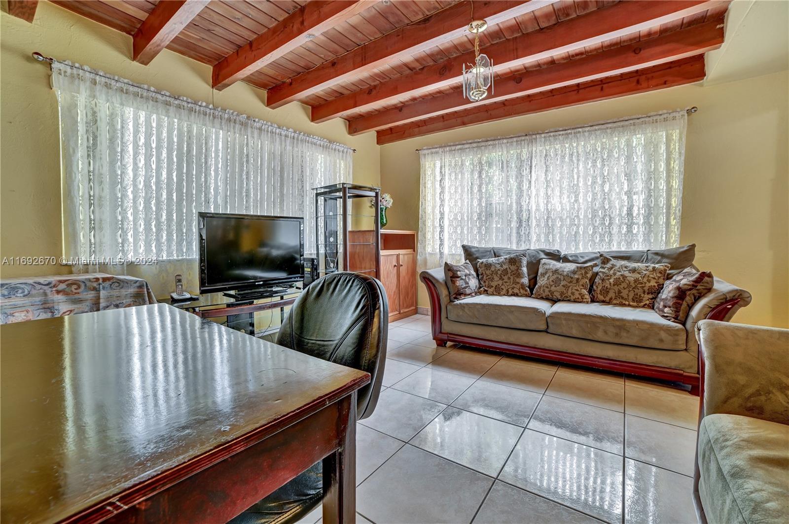 HOLLYWOOD HEIGHTS ESTATES - Residential