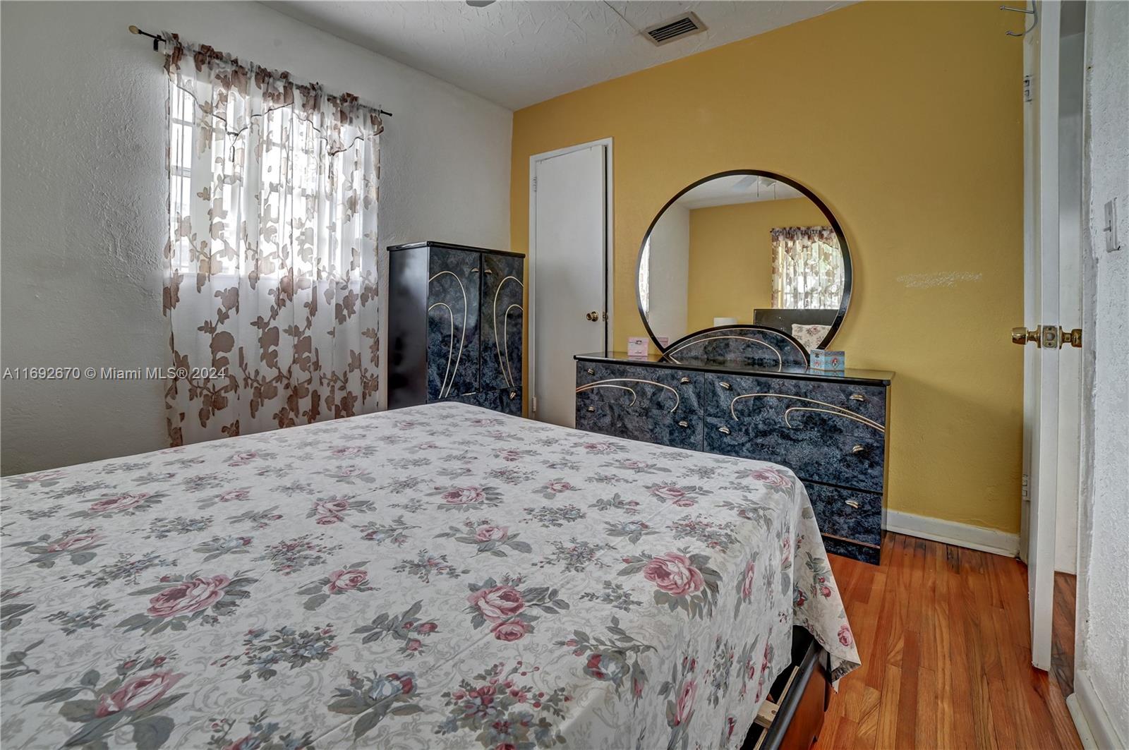 HOLLYWOOD HEIGHTS ESTATES - Residential