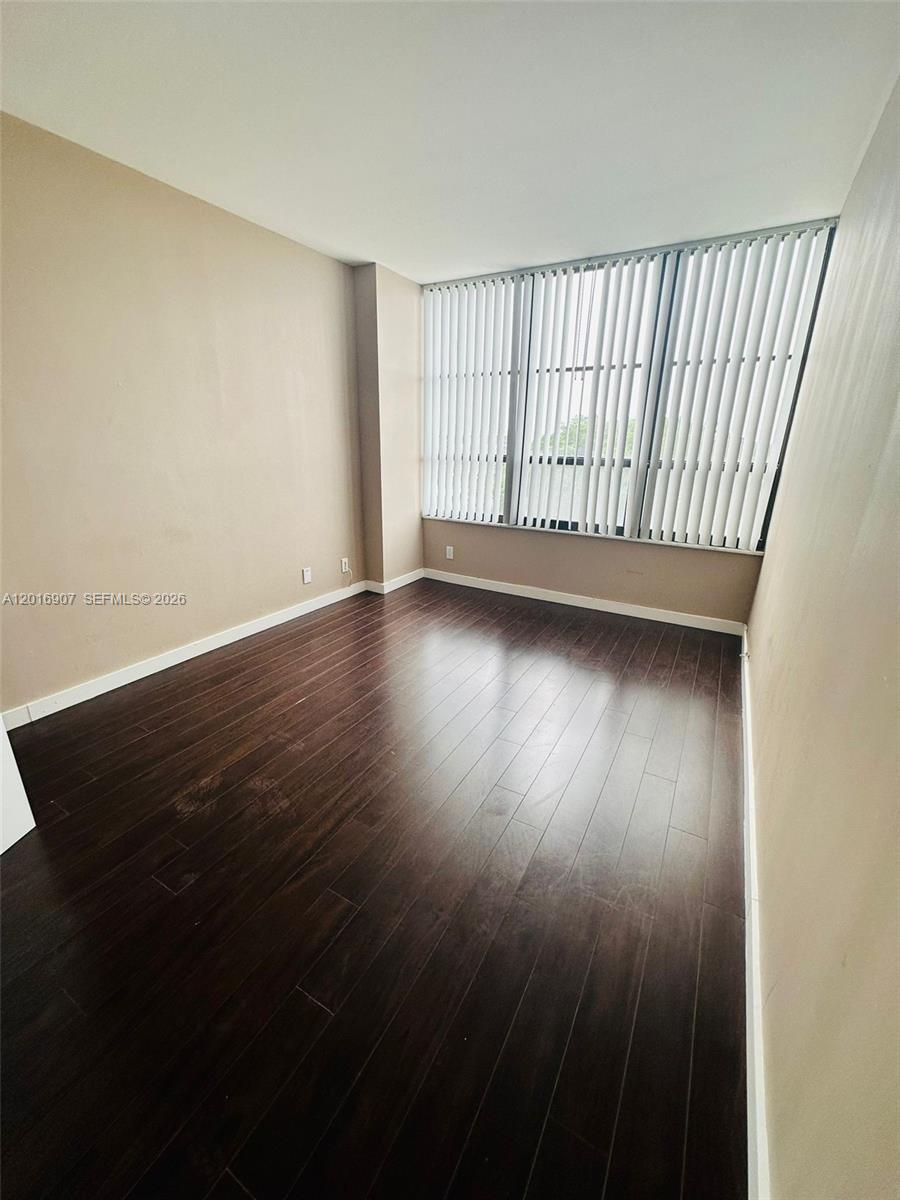 600 Three Islands Blvd 304