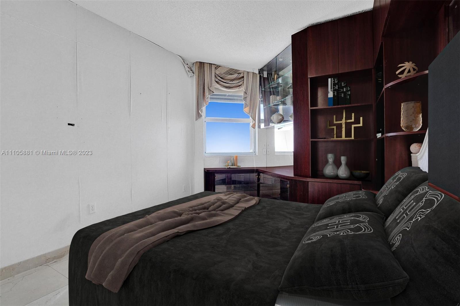 LA TOUR CONDO - Residential