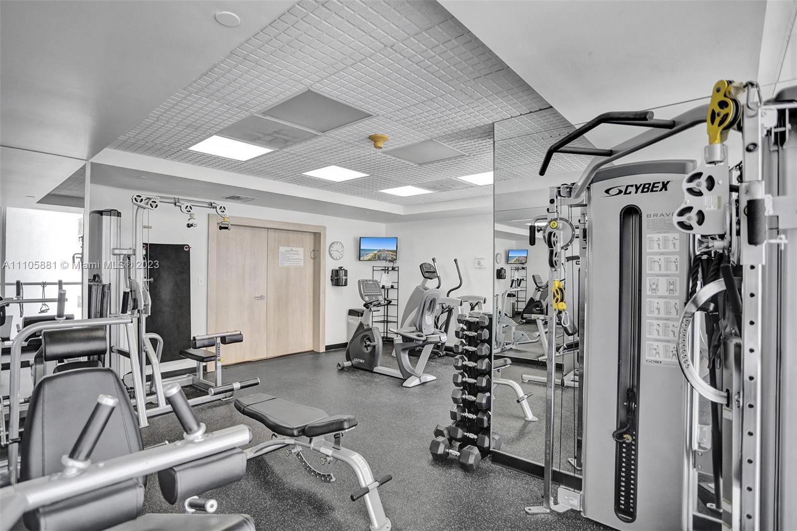 LA TOUR CONDO - Residential