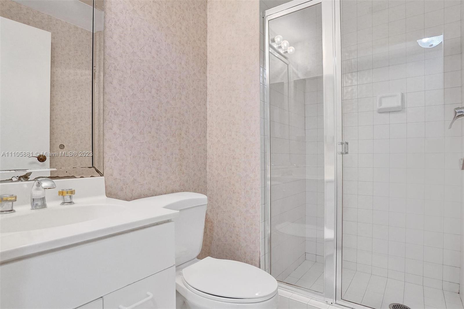 LA TOUR CONDO - Residential