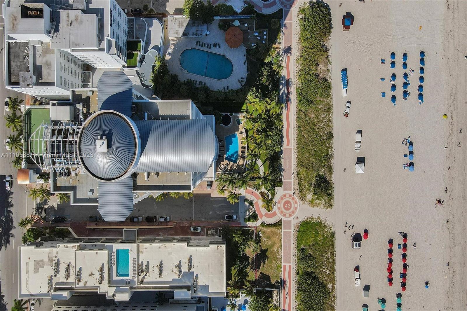 LA TOUR CONDO - Residential