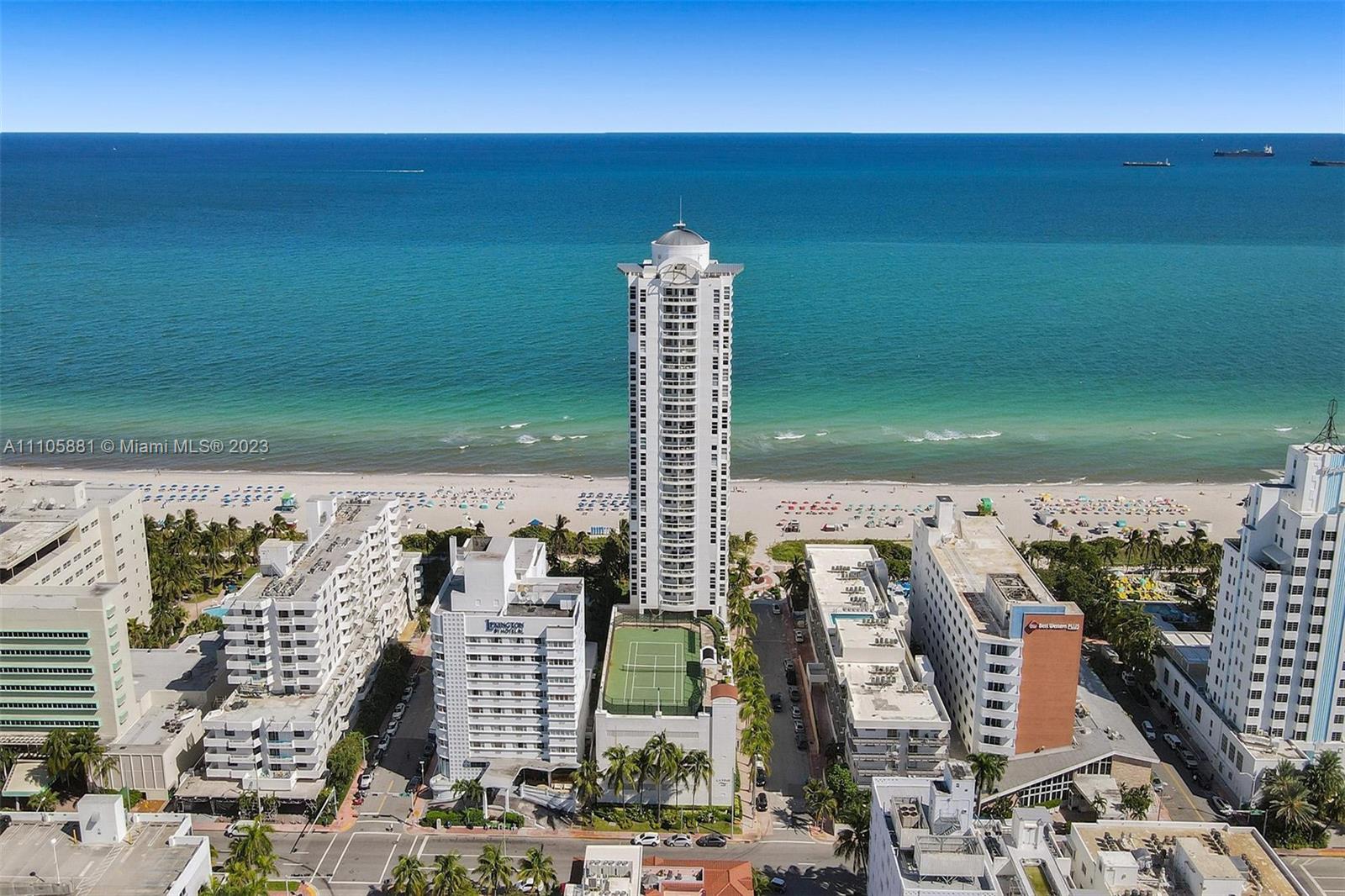 LA TOUR CONDO - Residential