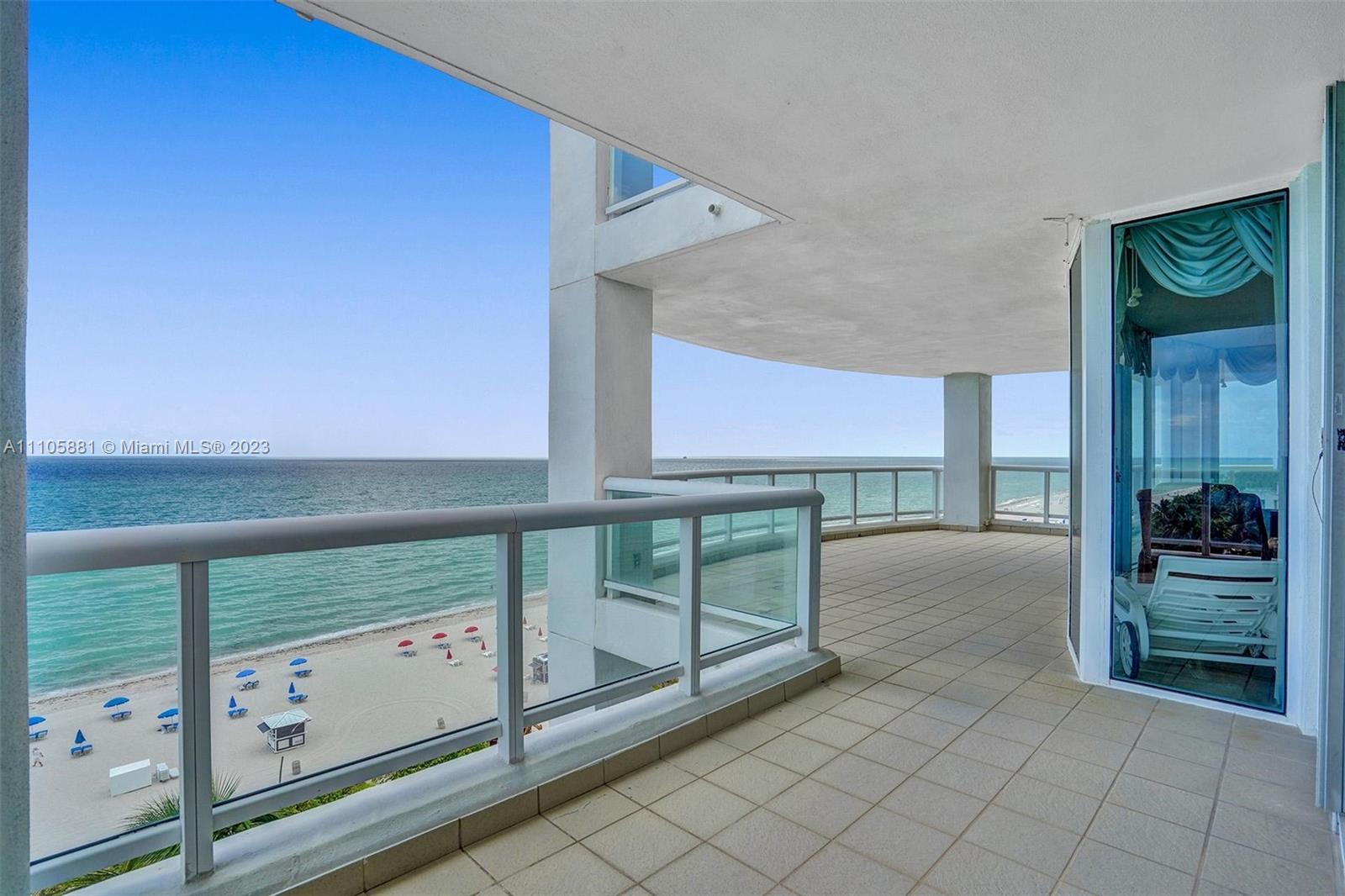 LA TOUR CONDO - Residential