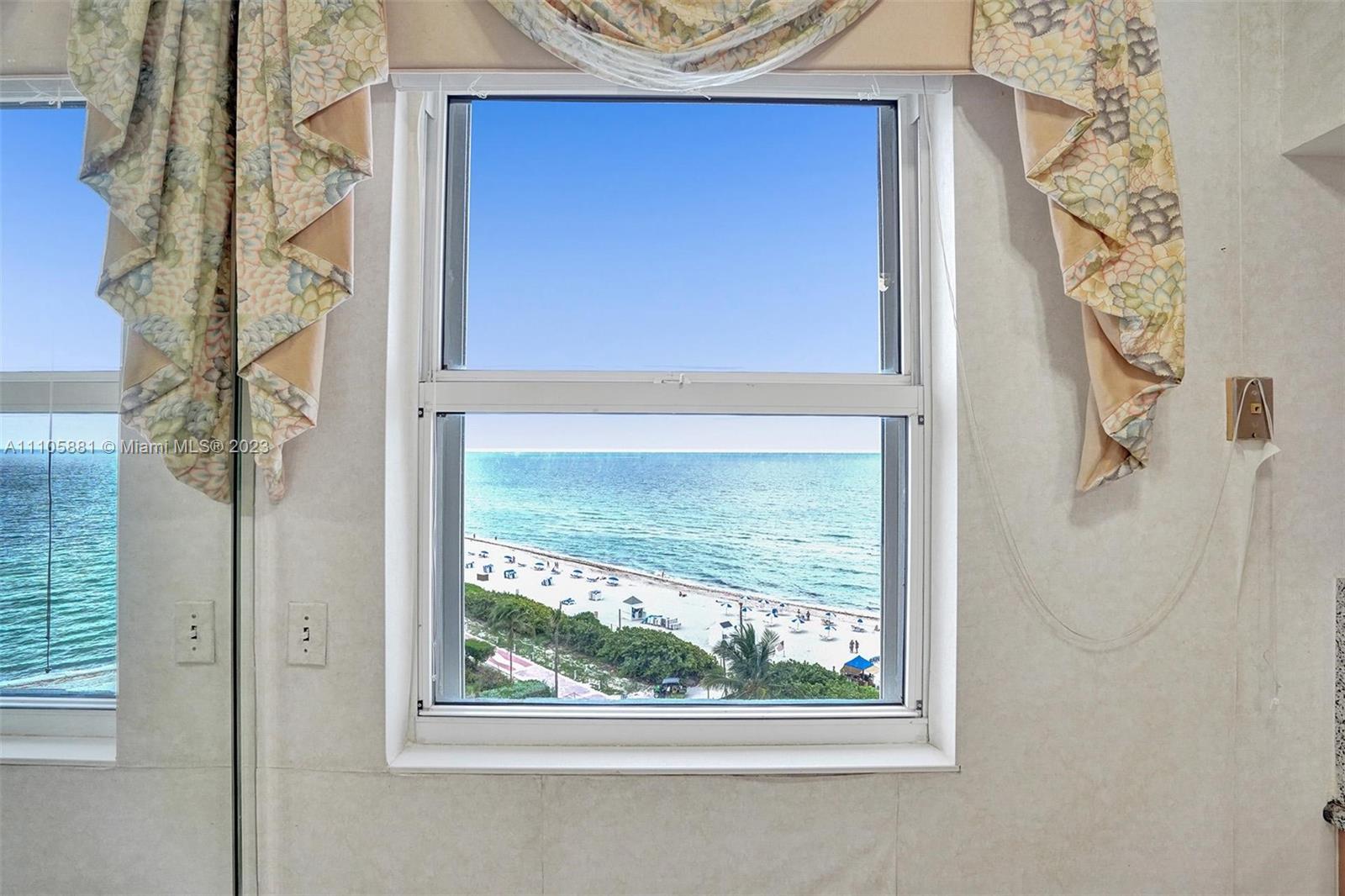 LA TOUR CONDO - Residential