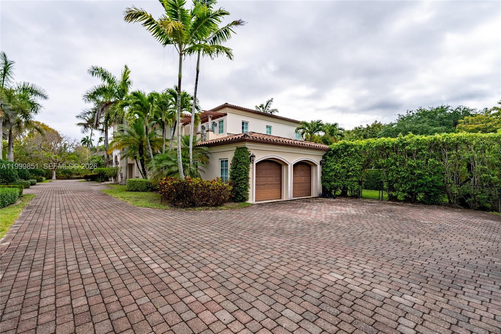 TOWN & RANCH ESTATES - Residential