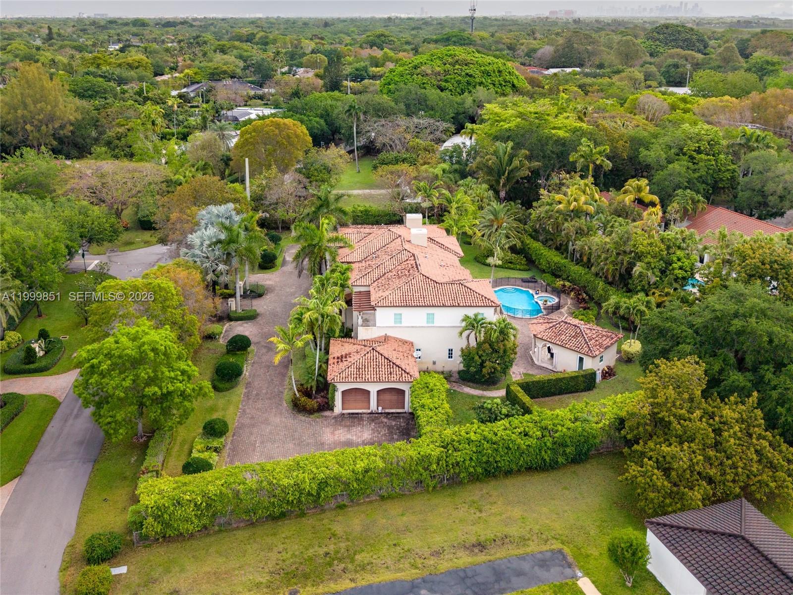 TOWN & RANCH ESTATES - Residential