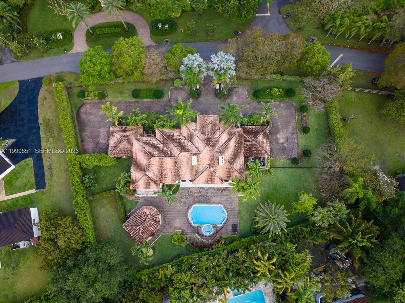 TOWN & RANCH ESTATES - Residential