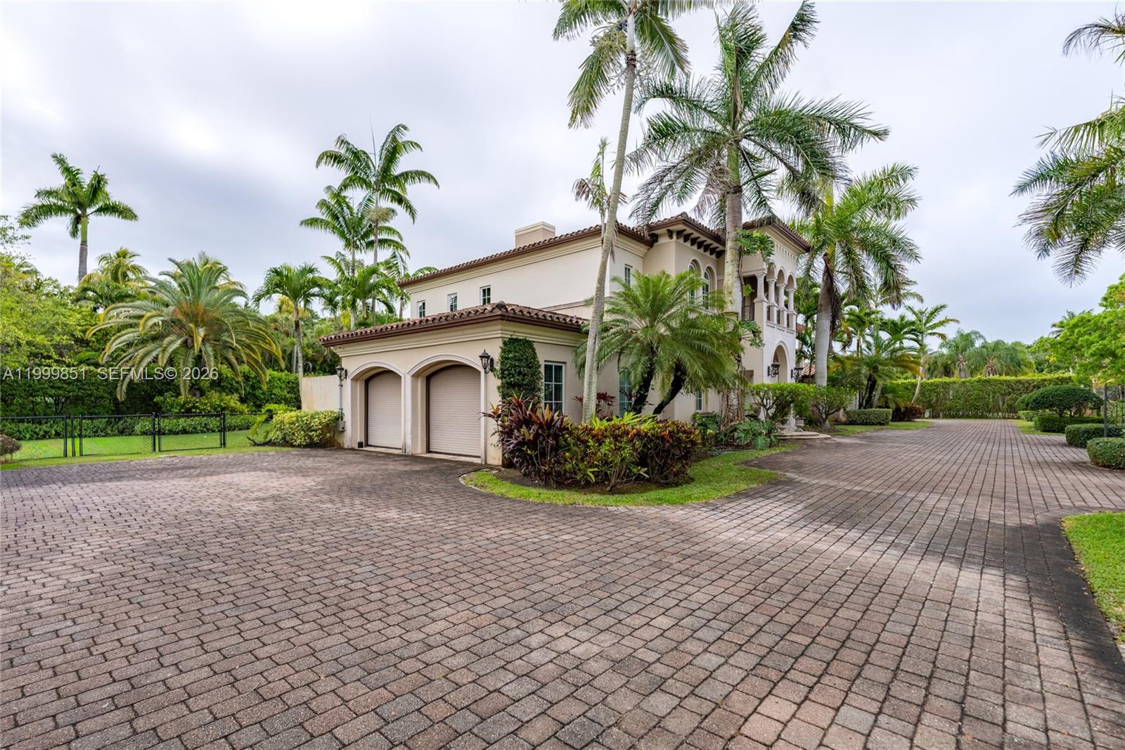 TOWN & RANCH ESTATES - Residential