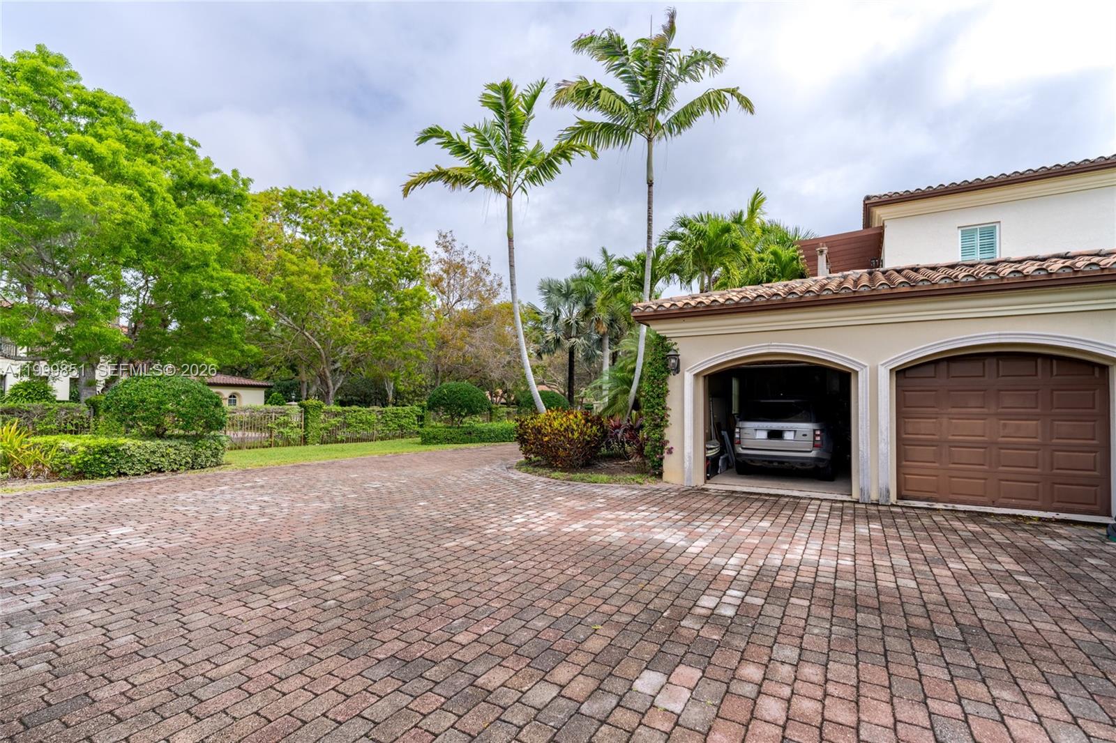 TOWN & RANCH ESTATES - Residential