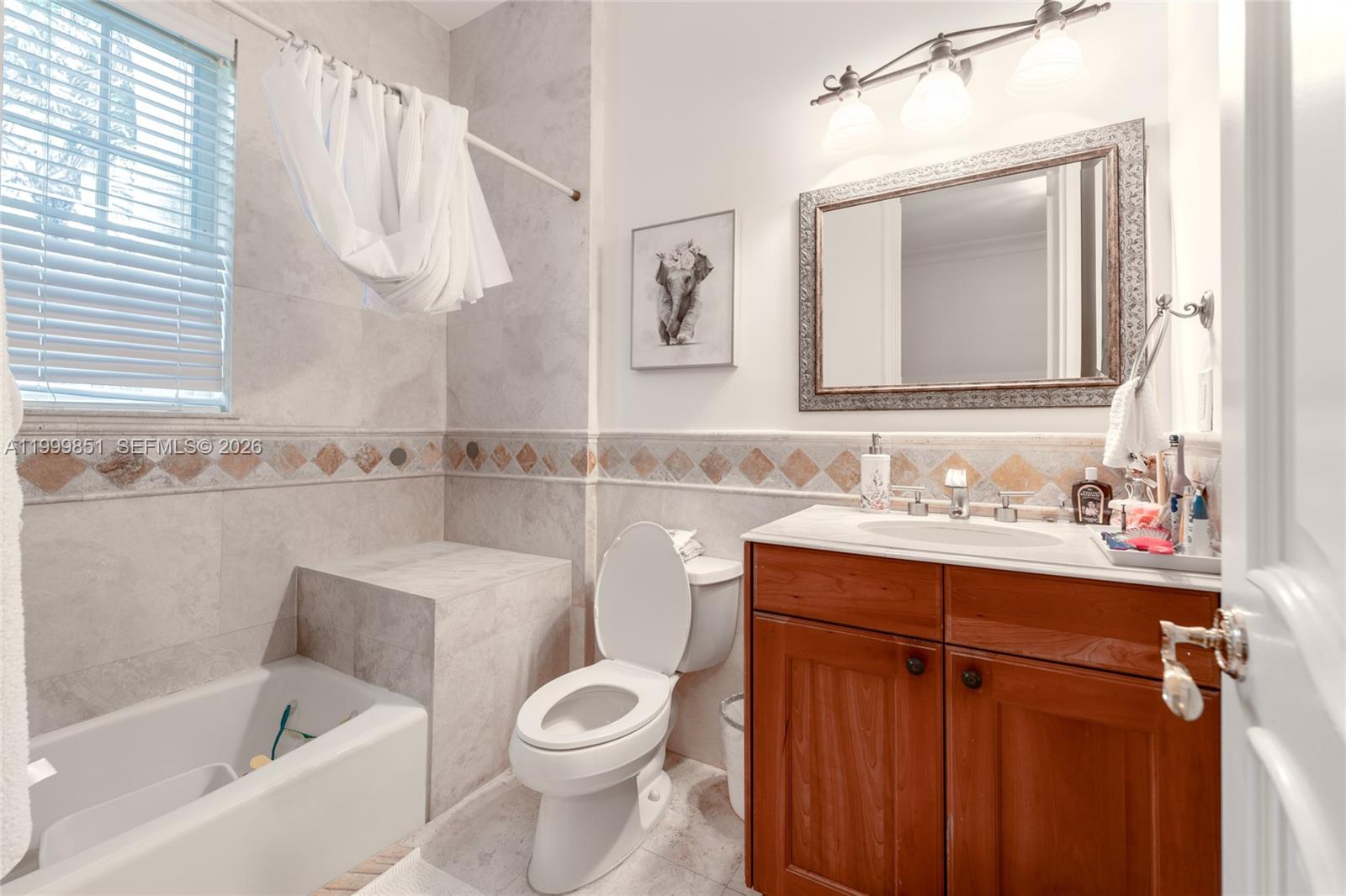 TOWN & RANCH ESTATES - Residential