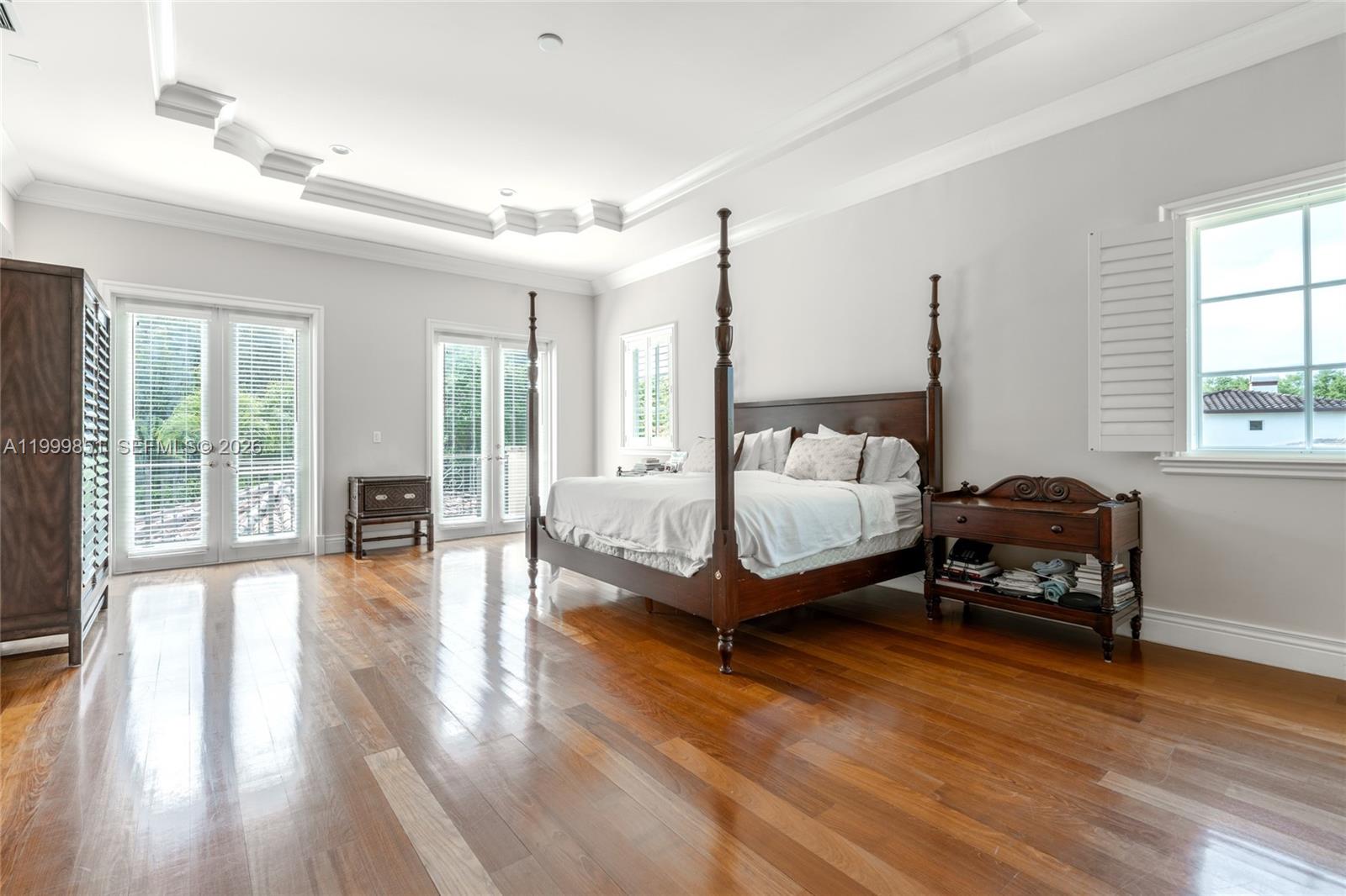 TOWN & RANCH ESTATES - Residential