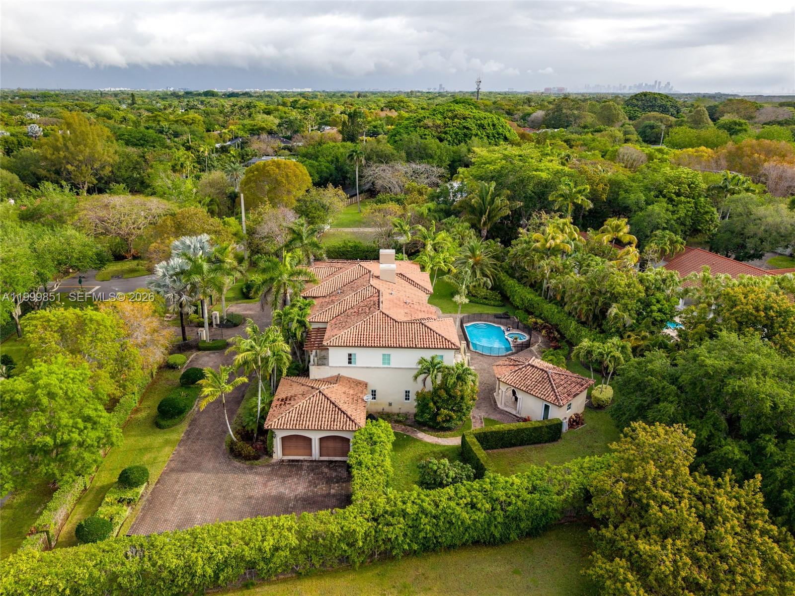 TOWN & RANCH ESTATES - Residential