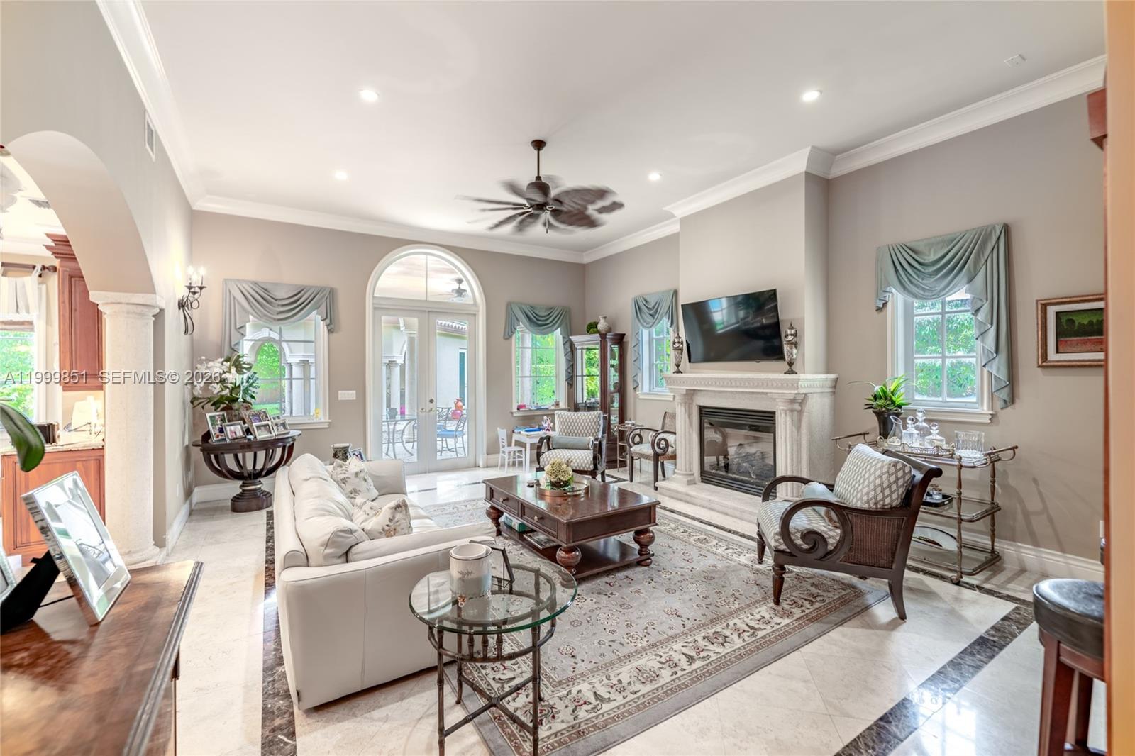 TOWN & RANCH ESTATES - Residential