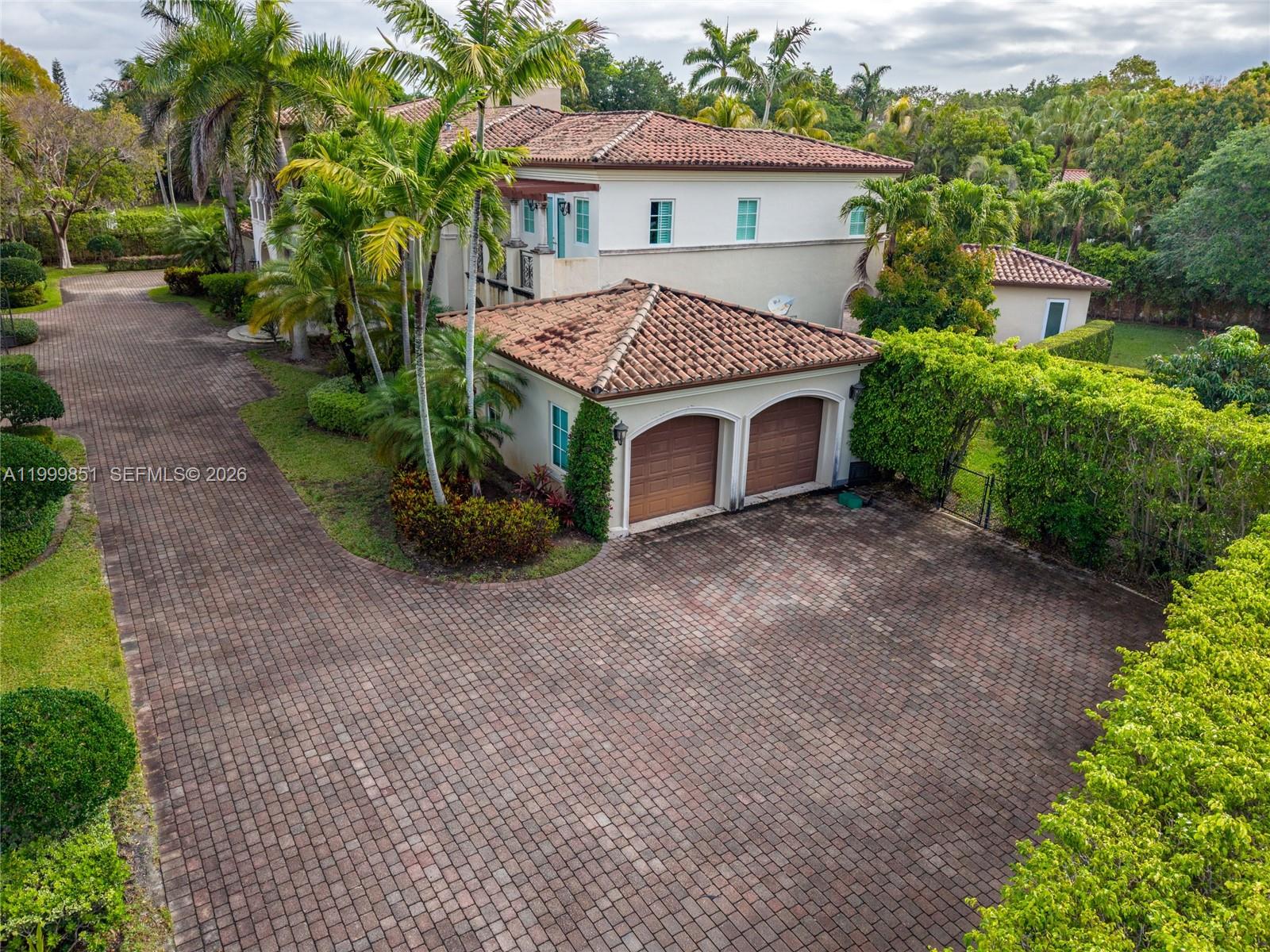 TOWN & RANCH ESTATES - Residential