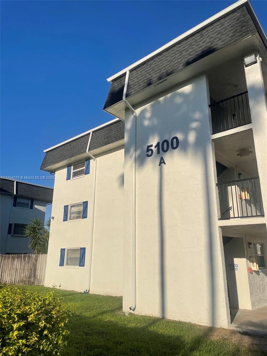 Property for Sale at 5100 Sw 64th Ave 303, Davie, Broward County, Florida - Bedrooms: 2 
Bathrooms: 2  - $245,000