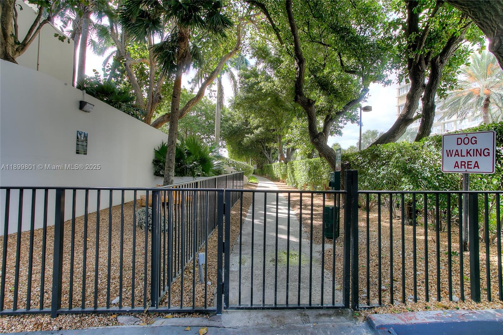 BRICKELL BAY CLUB CONDO - Residential Lease