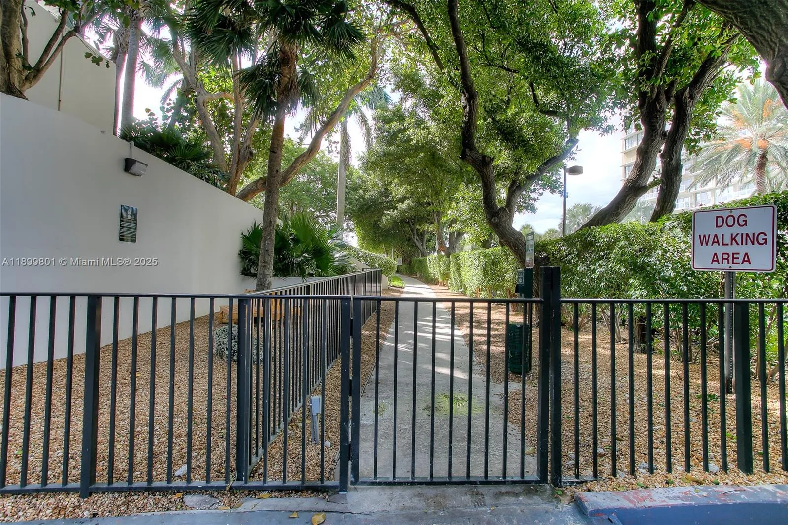 Miami, Florida 33129, United States, 1 Bedroom Bedrooms, ,2 BathroomsBathrooms,Residential,Active,231295