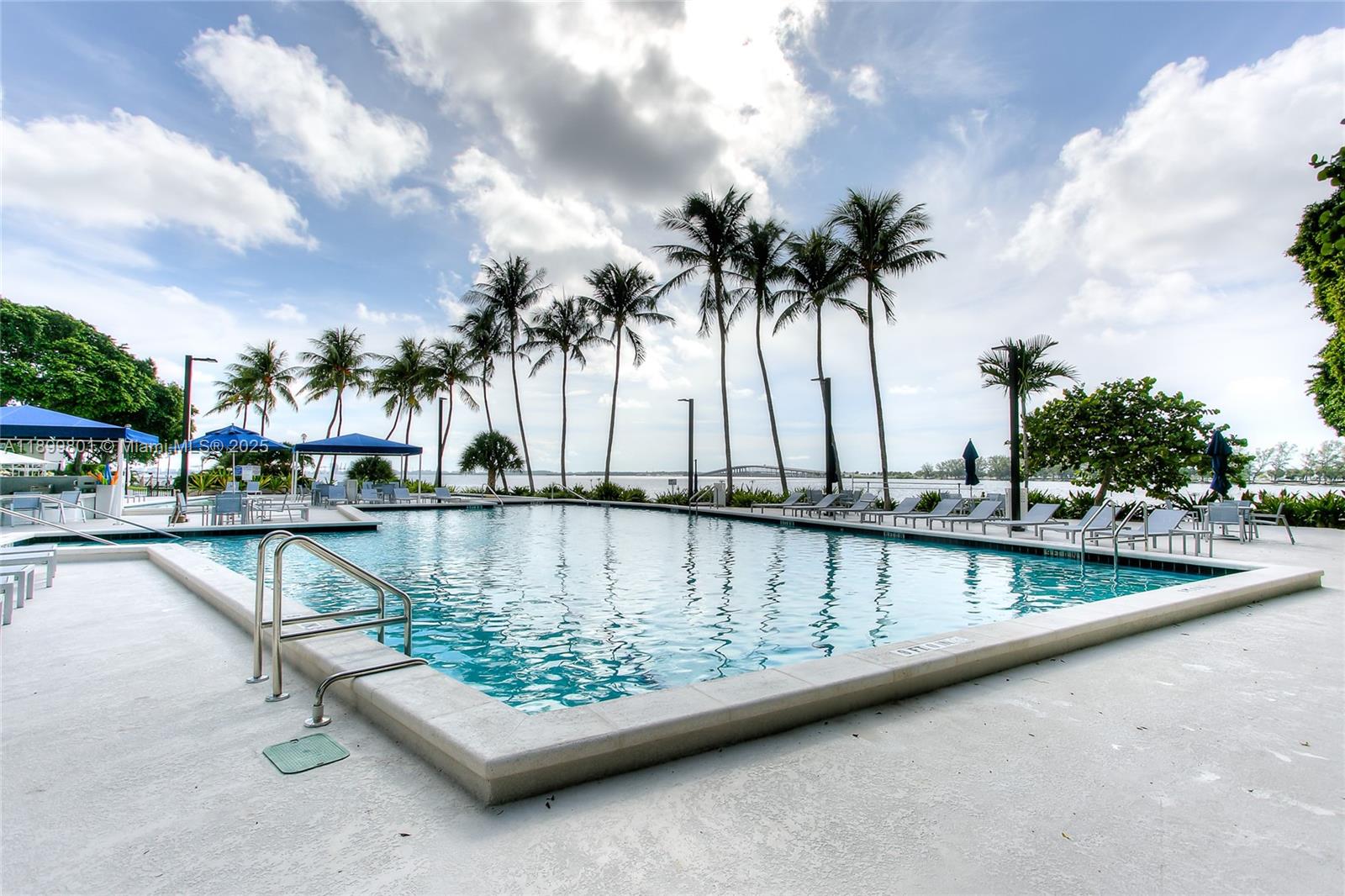 BRICKELL BAY CLUB CONDO - Residential Lease