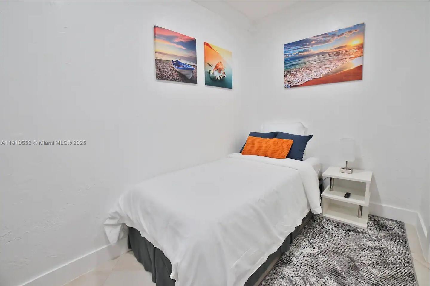 8651 Sunset Strip