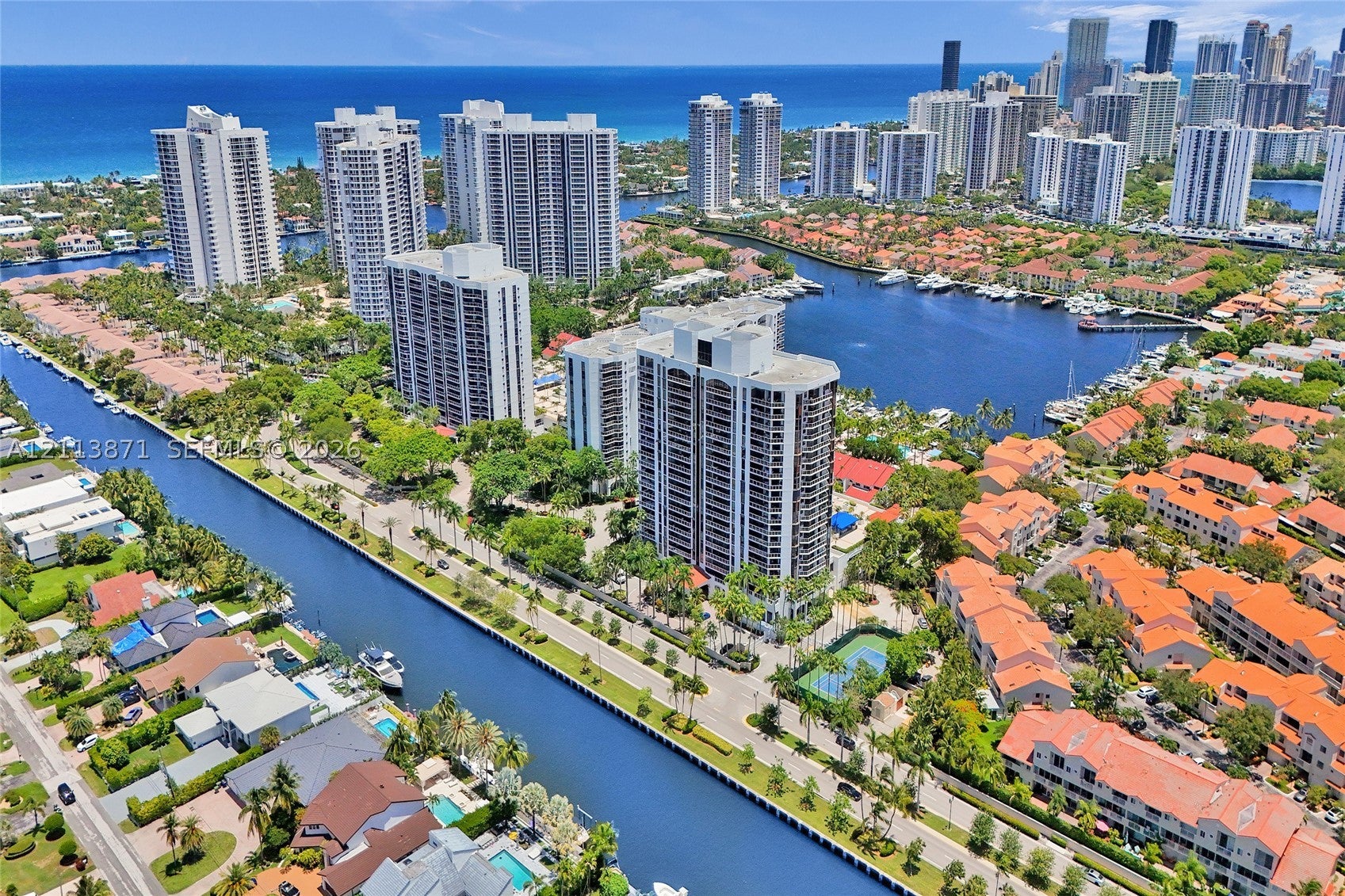 3640 Yacht Club Dr 1208