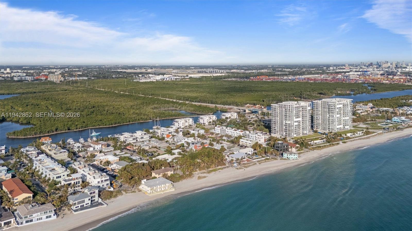 HOLLYWOOD CENTRAL BEACH - Land