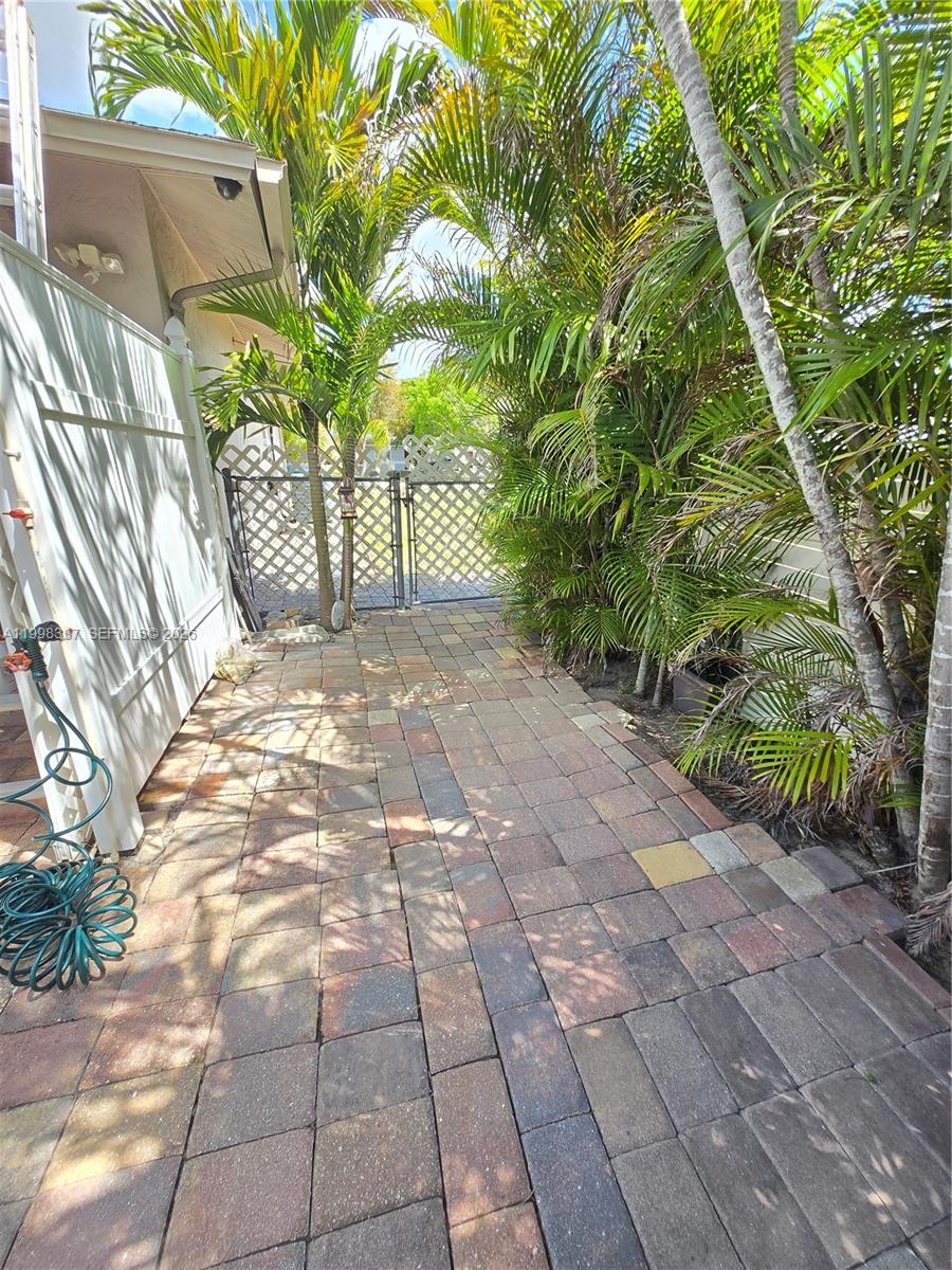 CAPE CORAL - Residential Income