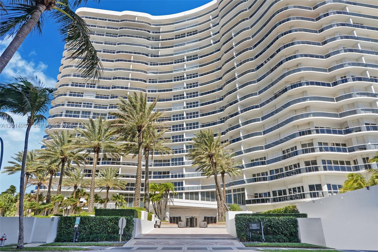 MAJESTIC TOWER - Residential