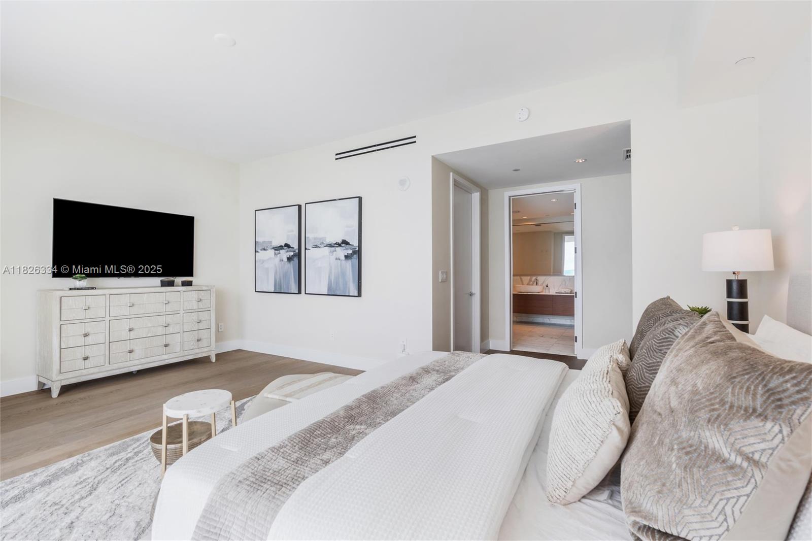 OCEANA BAL HARBOUR CONDO - Residential