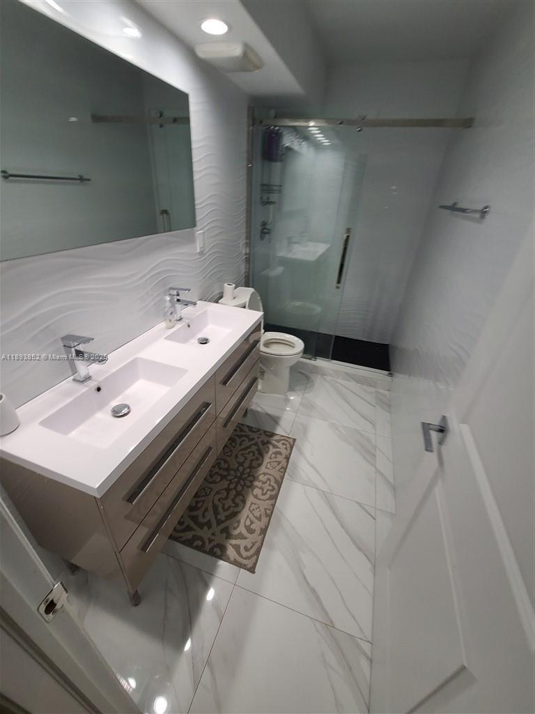 WINSTON TOWERS 200 - Residential Lease