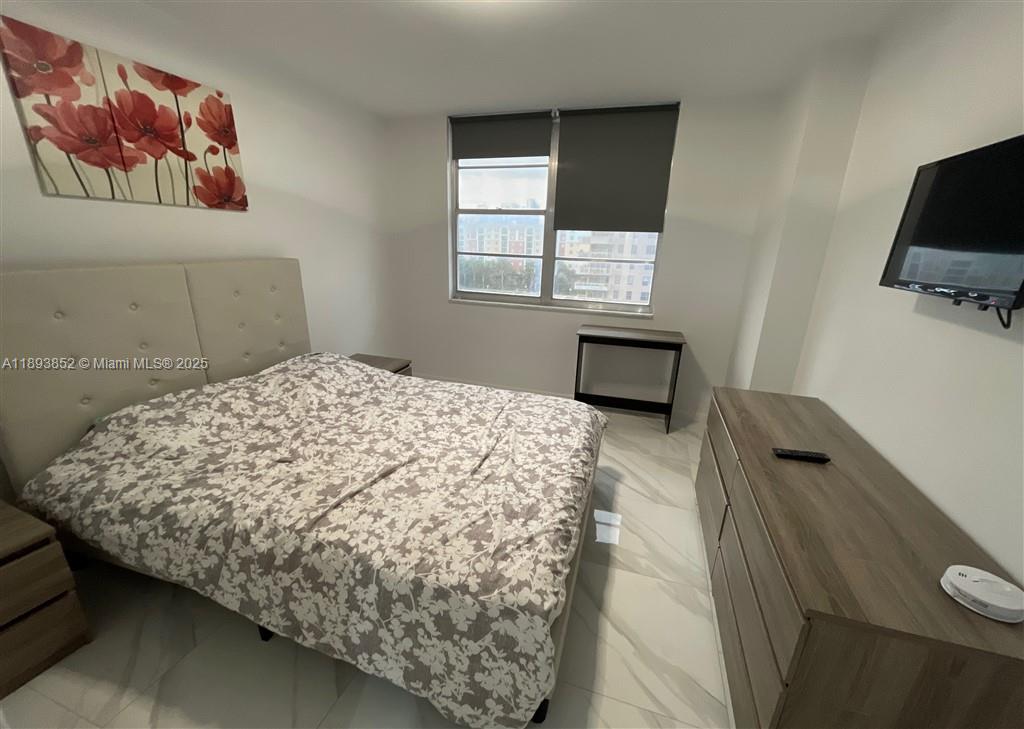 WINSTON TOWERS 200 - Residential Lease