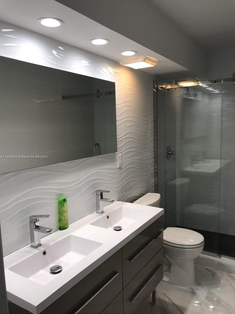 WINSTON TOWERS 200 - Residential Lease