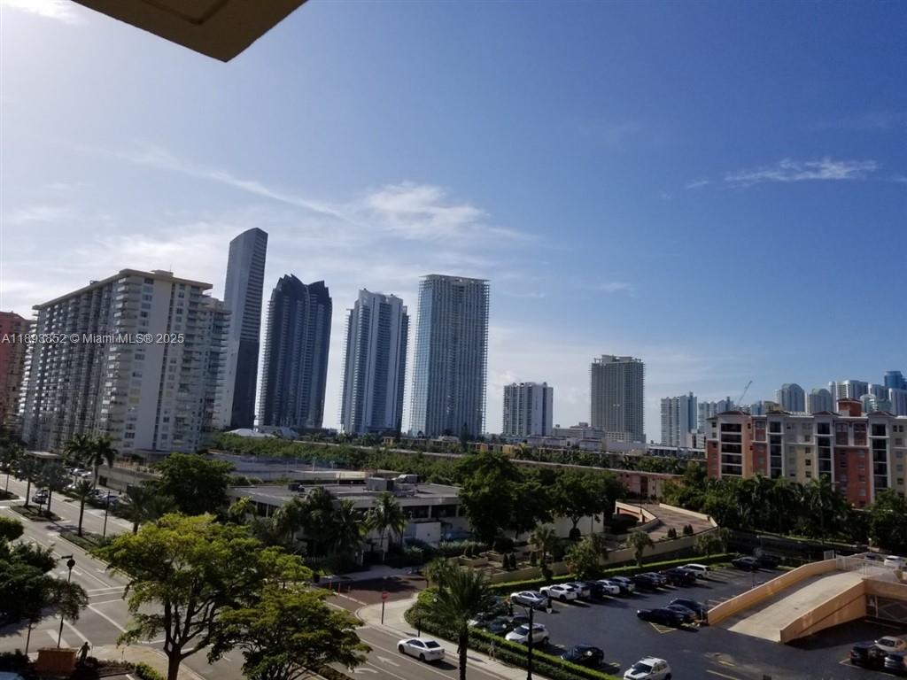 WINSTON TOWERS 200 - Residential Lease